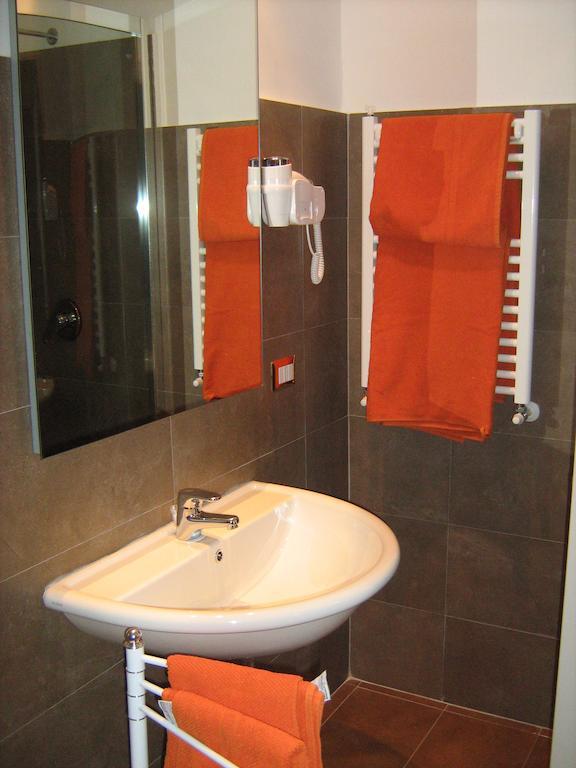 Appia Nuova Holiday B&B Рим Номер фото